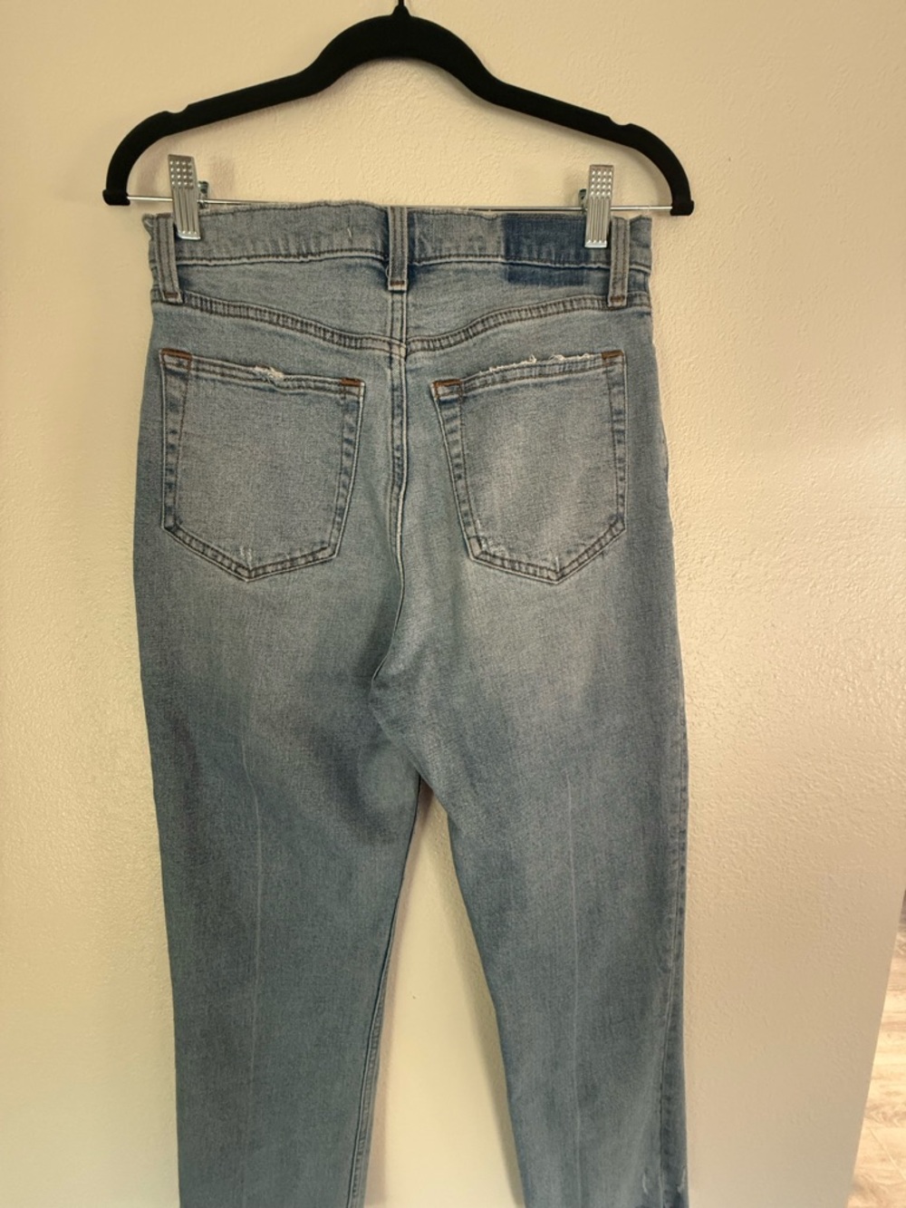 Abercrombie & Fitch Light Blue Ankle Ultra High-Rise Straight Jeans - Picture 2 of 3